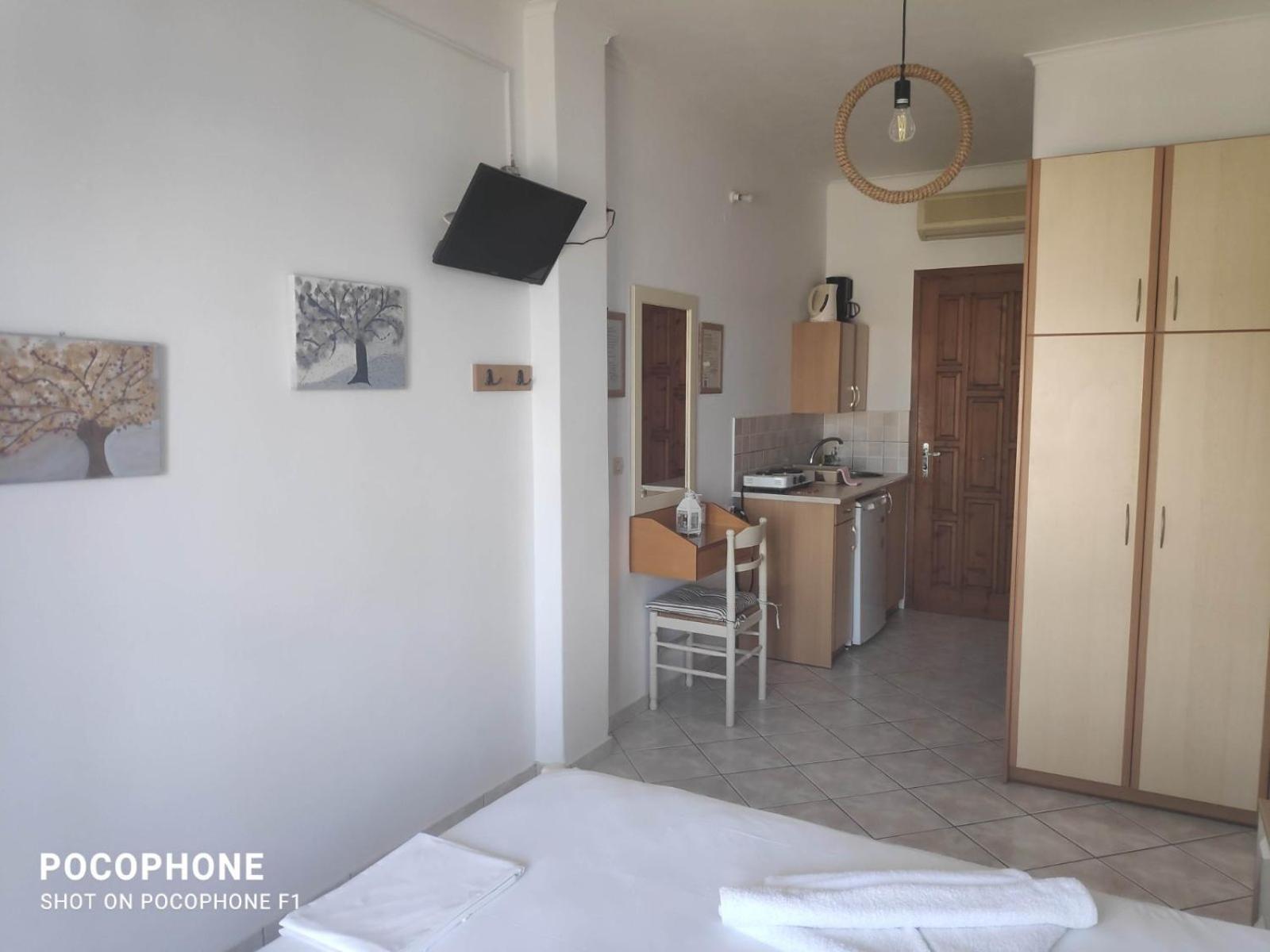 Dora Apartment *
