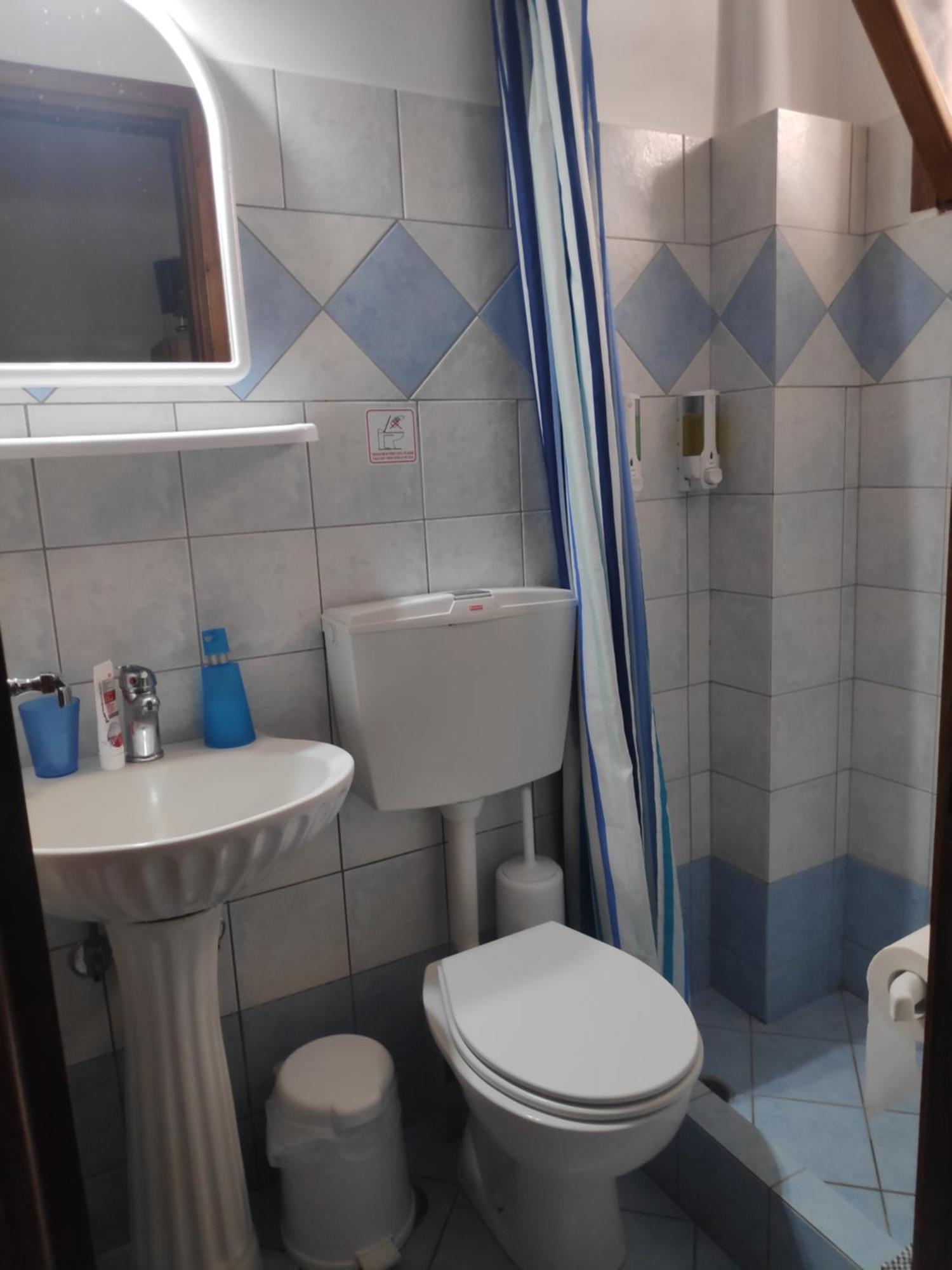 Apartment Dora *