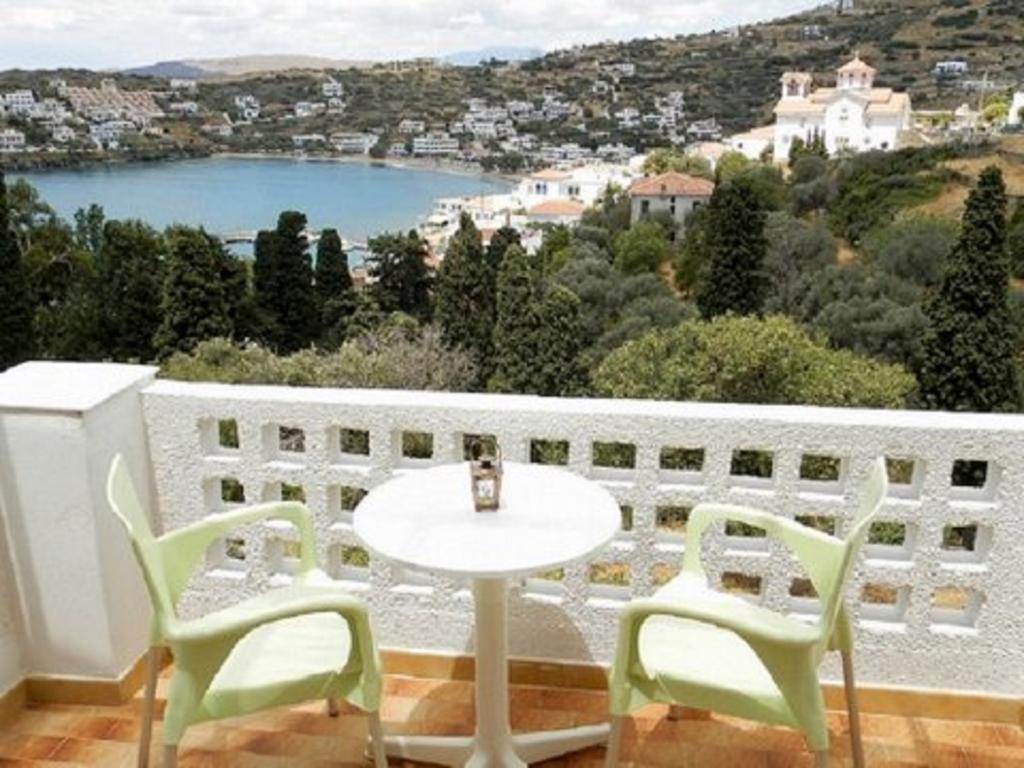 Dora Apartment Batsi (Andros)